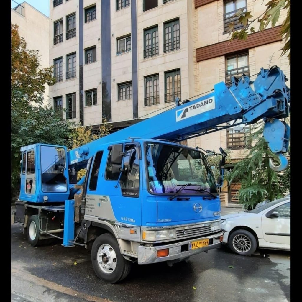 جرثقیل دکل بلند و کفی جهت انجام هر نوع کار