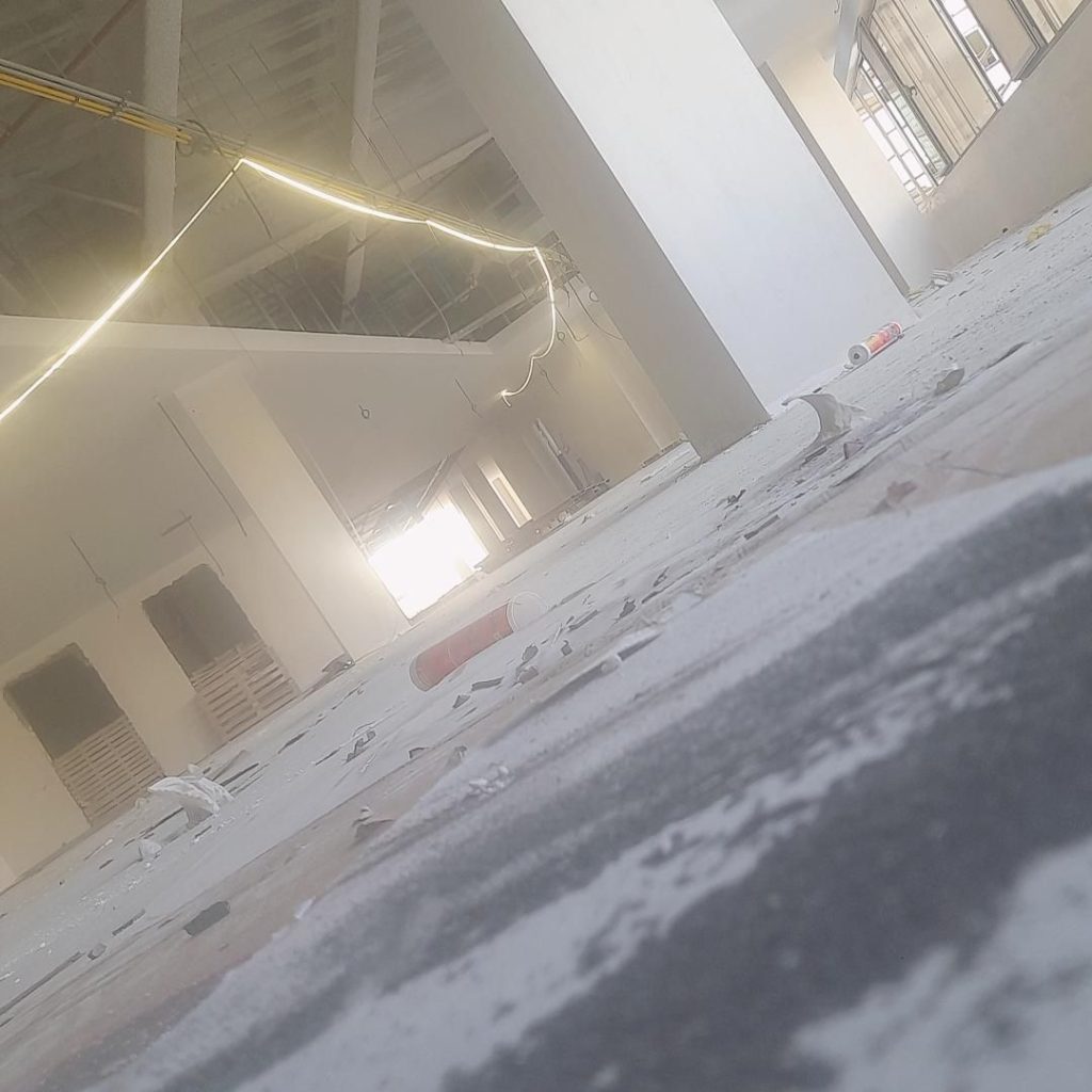 کارگر ساده ساختمانی