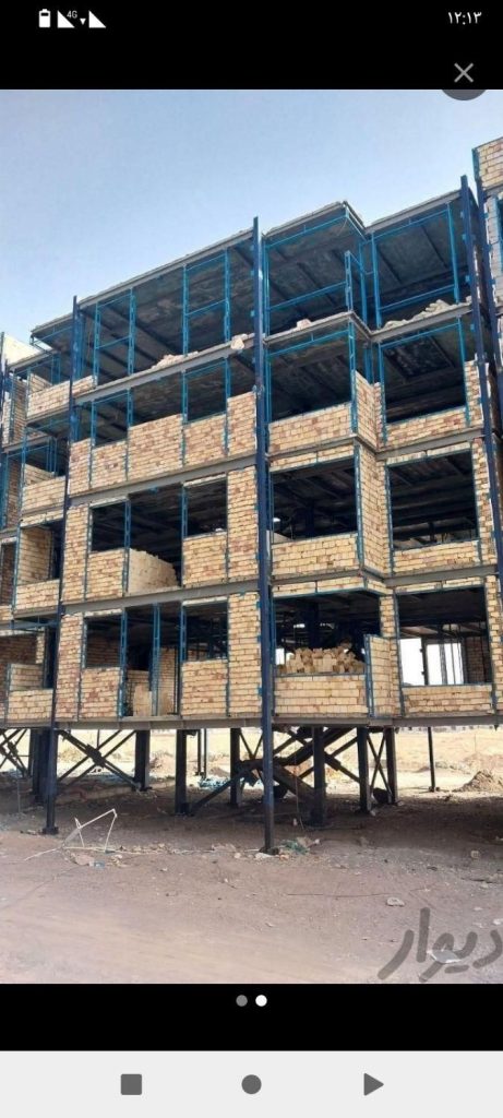 استا بنا همه کاره