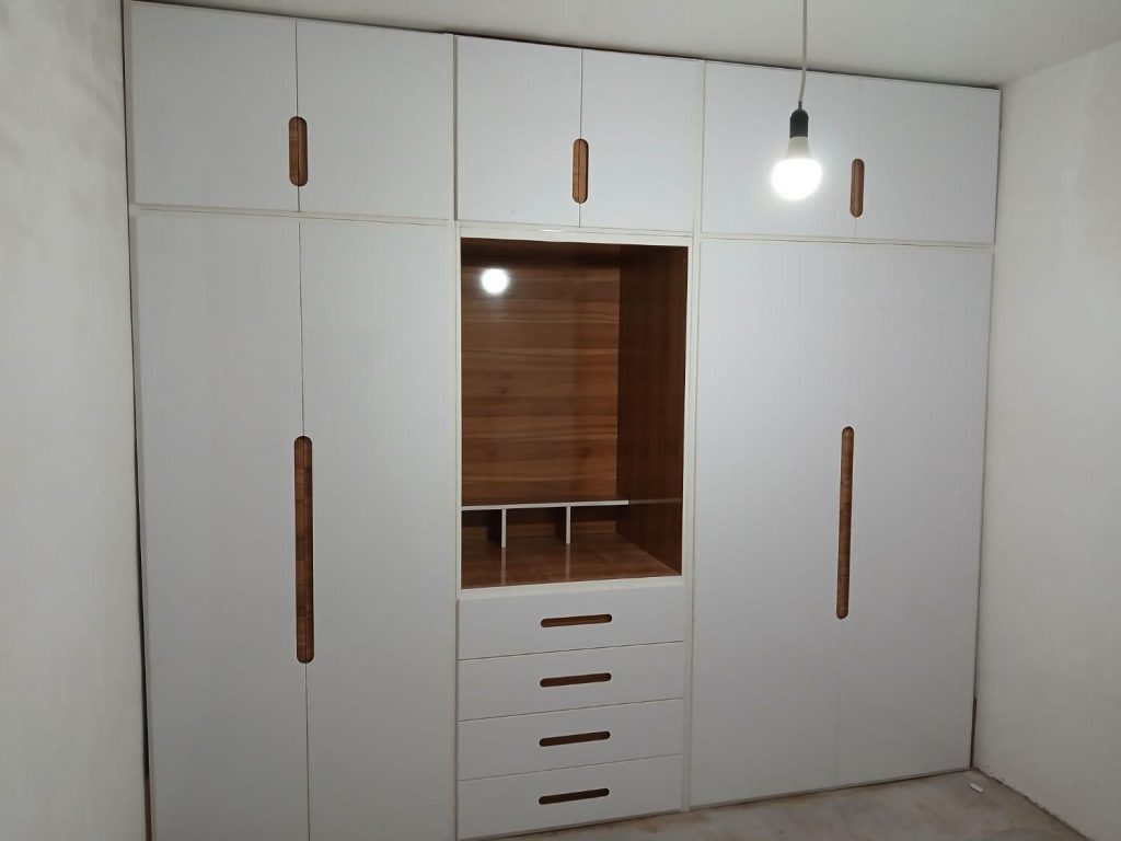 کابینت و کمد دیواری پاکچوب