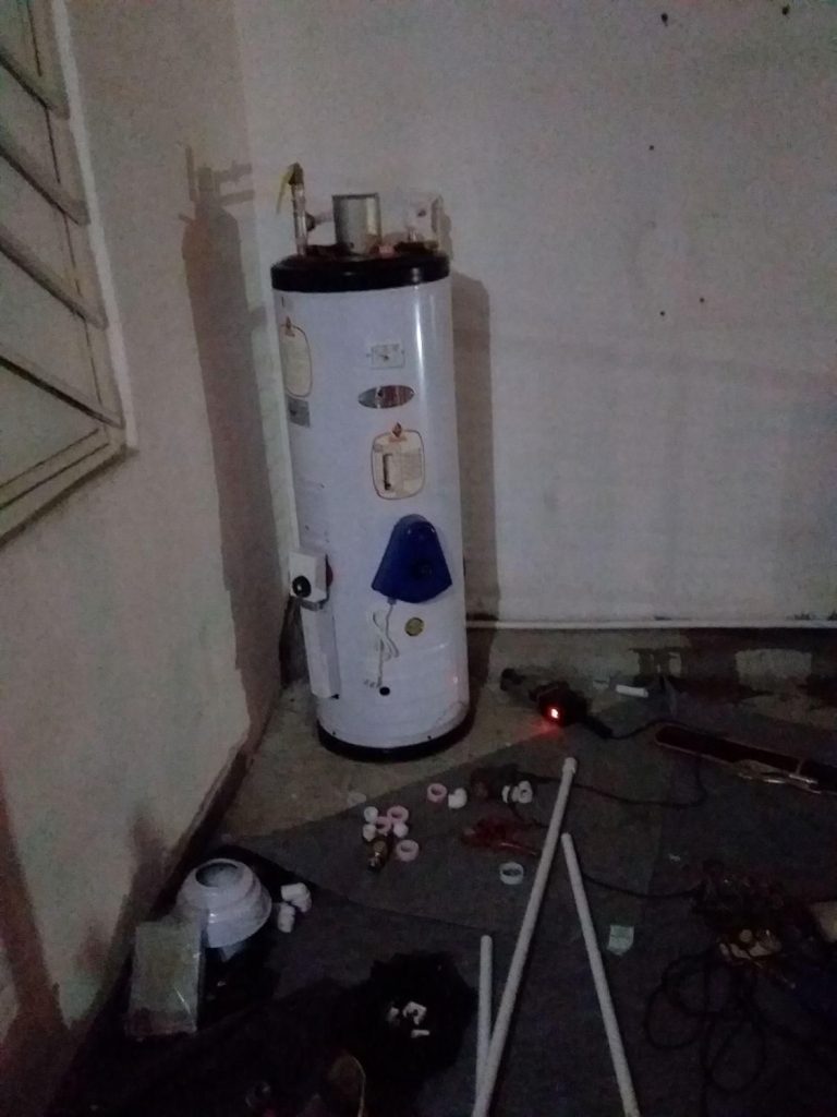 لوله کشی و نصب شیر الات