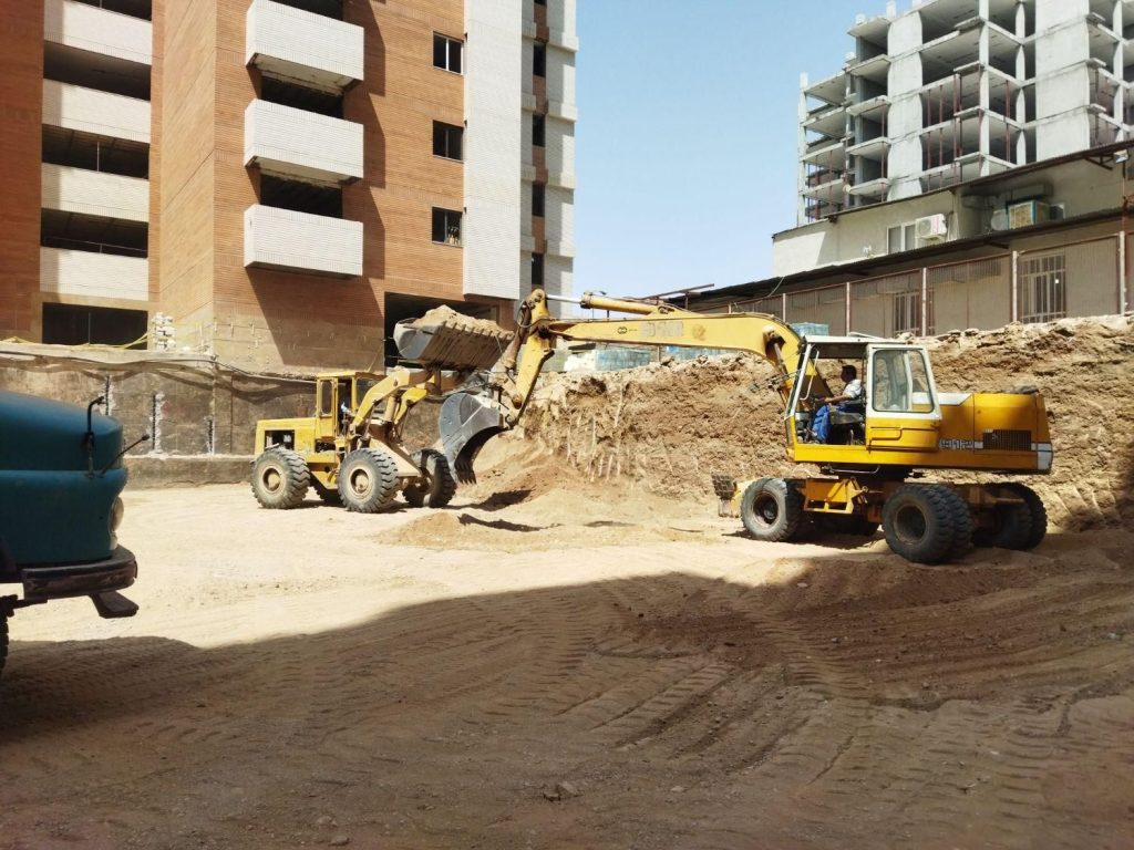بیل مکانیکی لودر کمپرسی خاکبرداری گودبرداری شفته