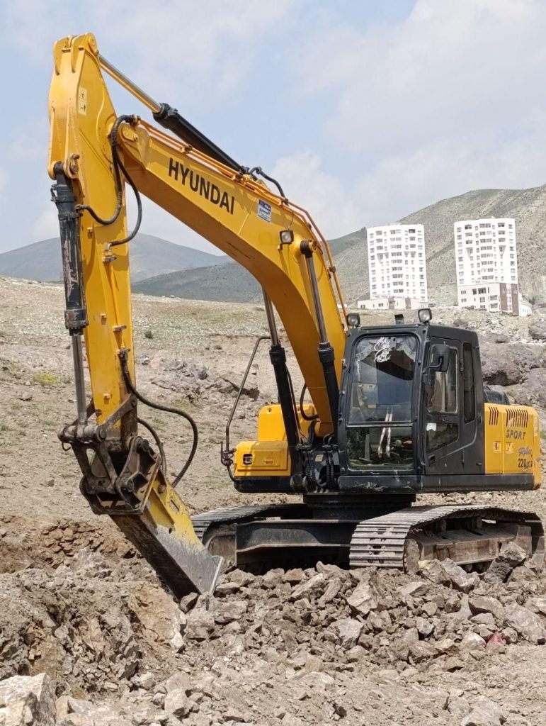 اجاره بیل مکانیکی هیوندا220