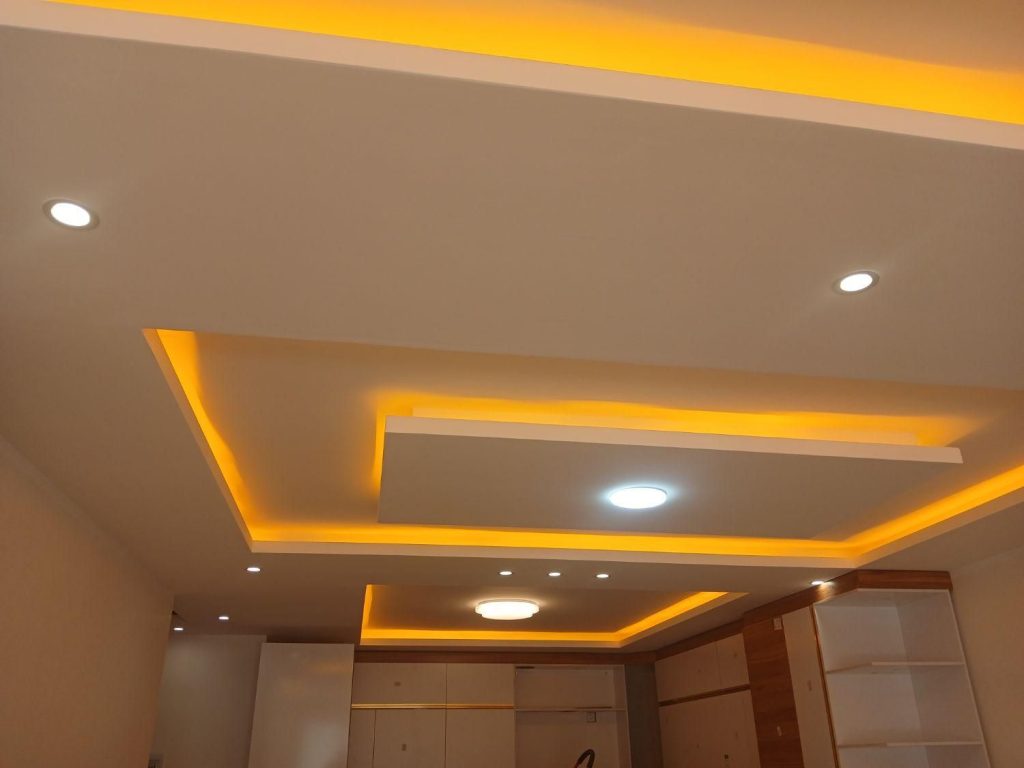اجرای کناف پی وی سی تایل و رنگ آمیزی ساختمان
