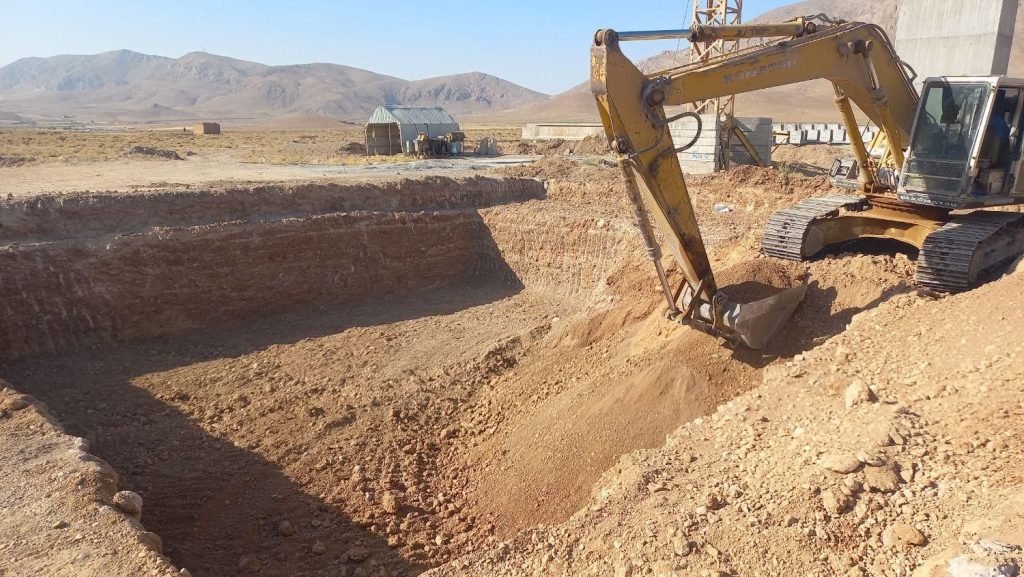 اجاره بیل مکانیکی با پیکور وپاکت