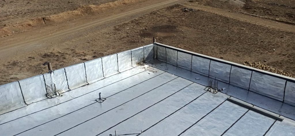 نصب ایزوگام و قیرگونی زنجان و حومه حتی یک متر