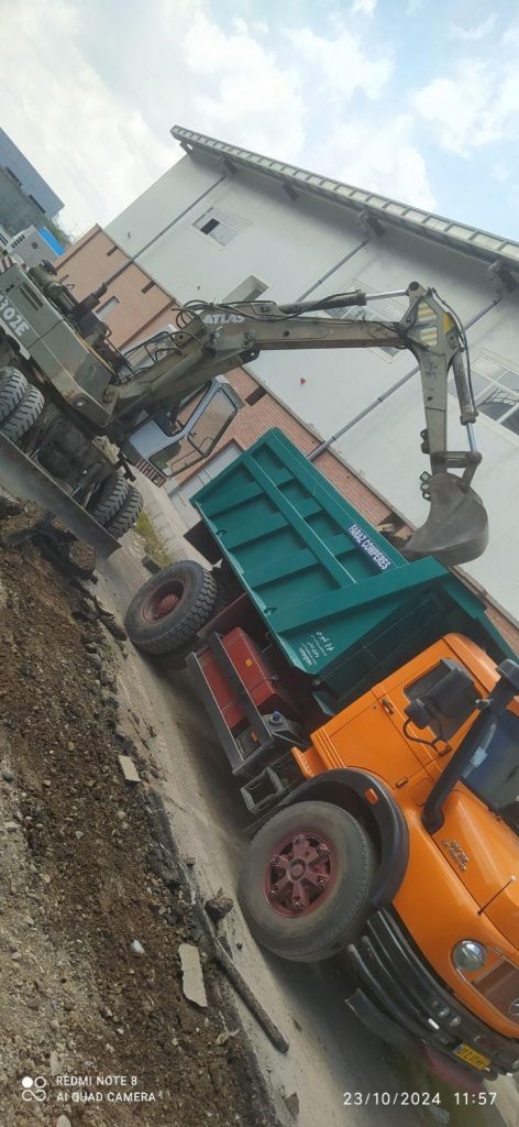 اجاره بیل مکانیکی لاستیکی
