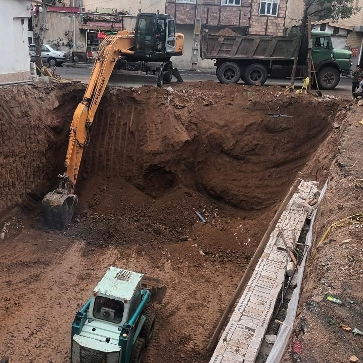 پیمانکاری،خاکبرداری،بیل مکانیکی،تخریب ساختمان