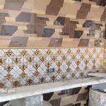 کاشی کاری لکه گیری  و تخریب با قیمت مناسب انجام میدیم