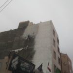 پیچ و رولپلاک نورپردازی کار در ارتفاع با طناب نما