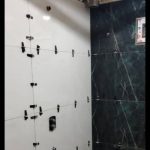 کاشی چسبی ودوغابی بین کابینت بنایی رفع نم ورطوبت حمام دیوارگچی سنگ لاشه مزایک حیاط کل اصفهان