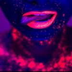 نصاب کاغذ دیواری