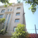 پیچ و رولپلاک نورپردازی کار در ارتفاع با طناب نما