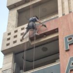 پیچ و رول پلاک نما و رنگ بدون نیاز به داربست با طناب