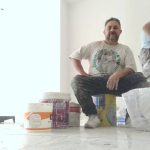 متخصص رنگ و نقاشی و سرپرست تیم اجرایی بازسازی