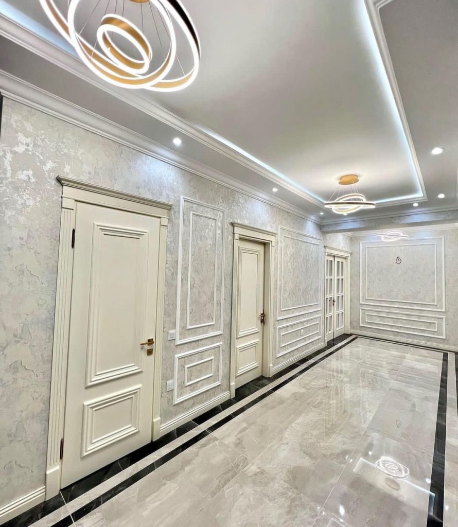 نصاب حرفهای کاغذ دیواری با تحویل فوری