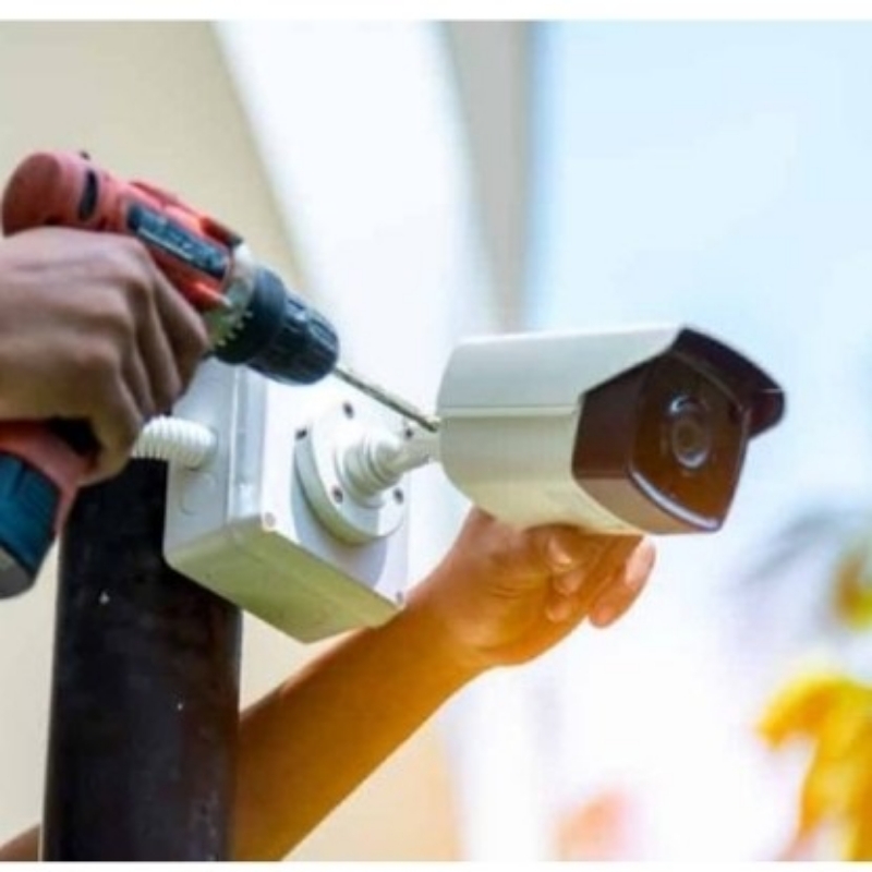 سرویس ونصب اسپیلت ودوربین مداربسته وآیفون ودستگاه تصفیه آب و سیم کشی و لوله کشی