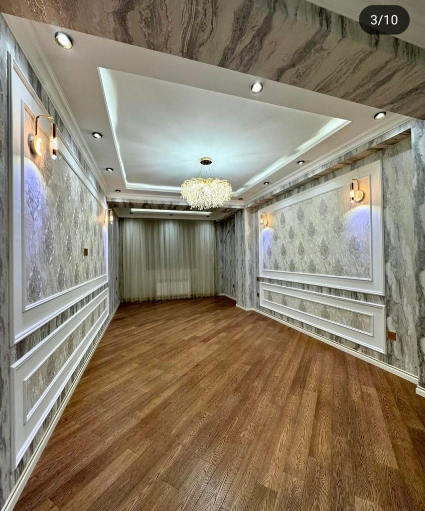 نصاب حرفهای کاغذ دیواری با تحویل فوری