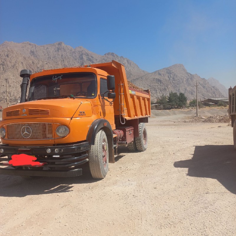 حمل بار مصالح ساختمانی.