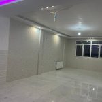 نصاب کاغذ دیواری نصب کاغذ