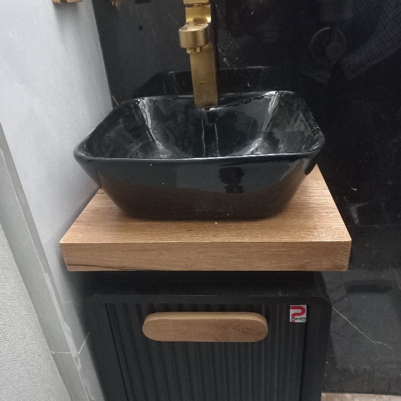 نصب انواع شیرالات ولوازم بهداشتی