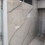 کندن کاغذ دیواری. بتونه کاری. نقاشی  نصب ماربل و نبشی